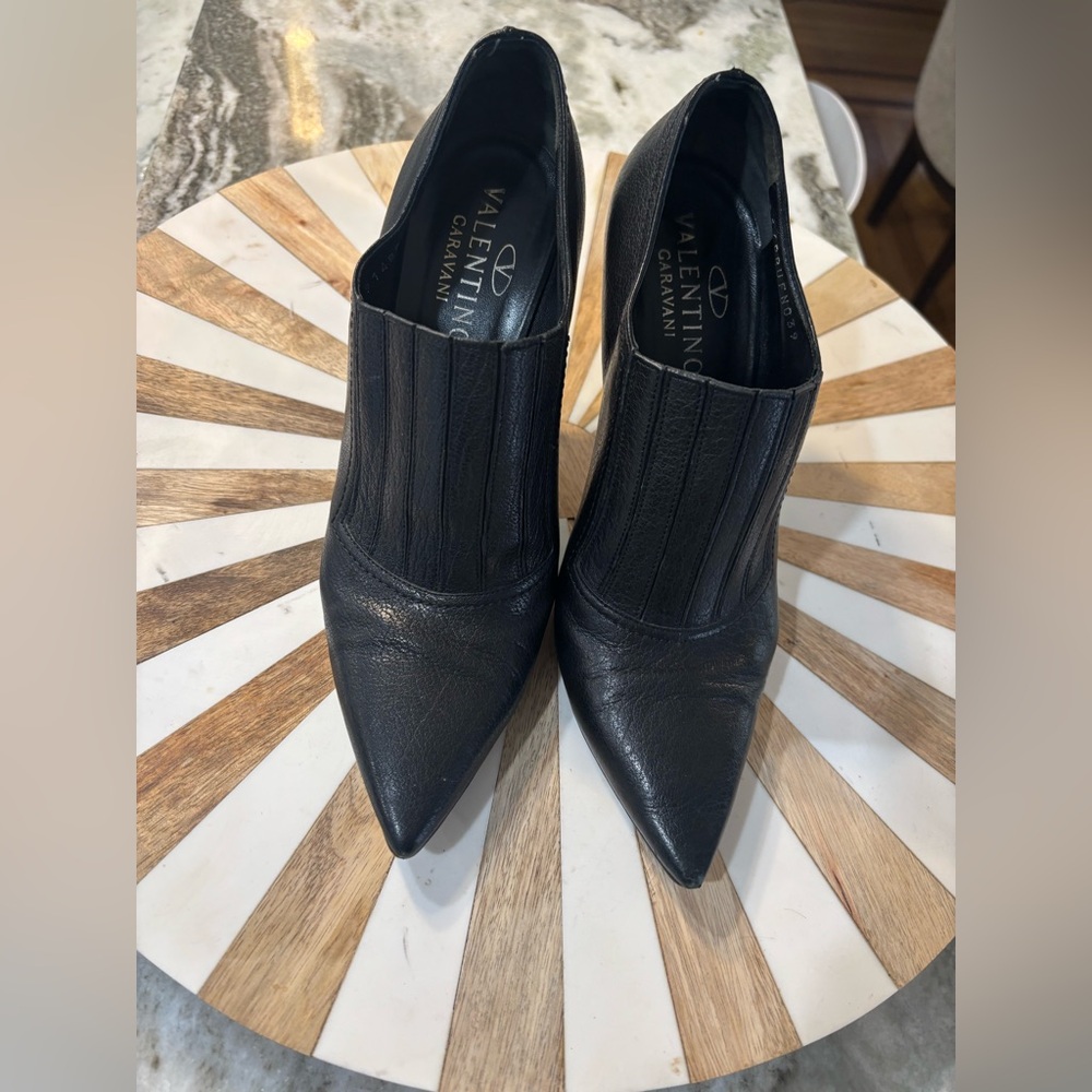 Valentino Garavani, Black/ SIZE: 39